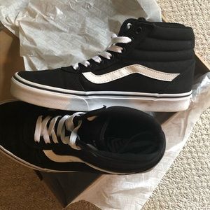 Vans. Hightops. Black and White. Womens 8